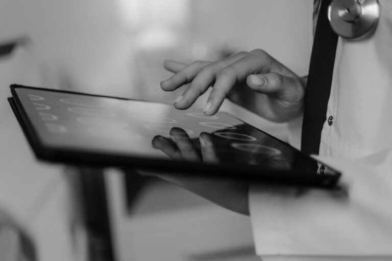 The Rise of Medical Device Software: Opportunities, Challenges, and the Role of Expert Consulting