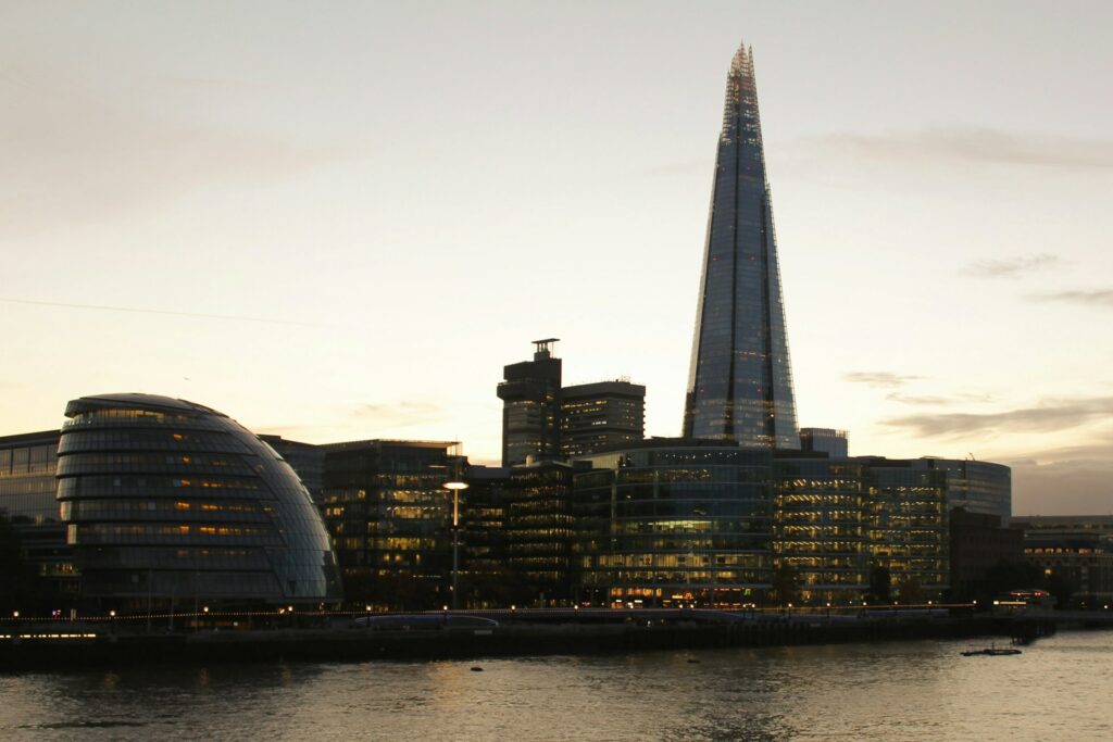 decarbonising UK offices